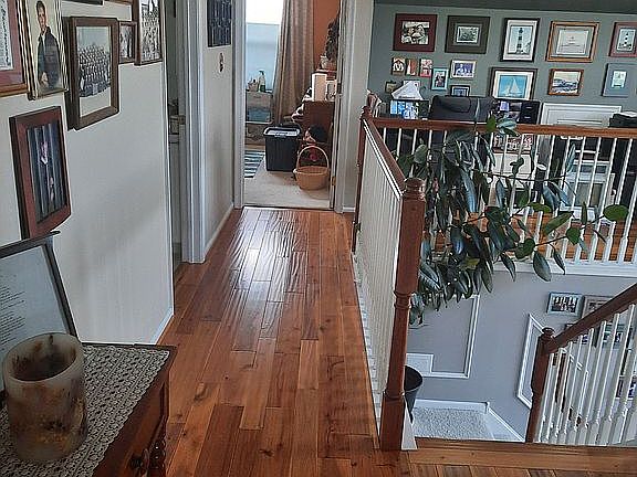 5th image of 833 Gibbs Dr