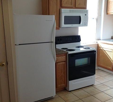 2nd image of 217 E Livingston Ave