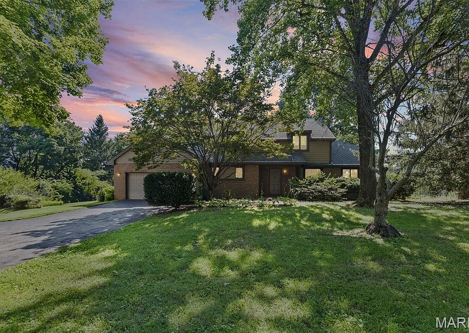 1st image of 8 Harmin Ln