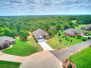 12024 Berry Rdg, Guthrie, OK 73044