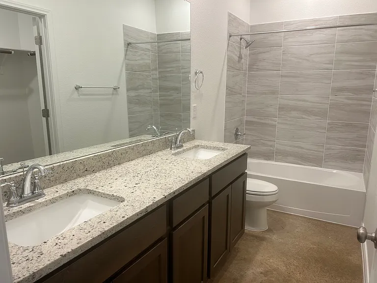 2918 Quail Ridge Ln #B — Photo 10