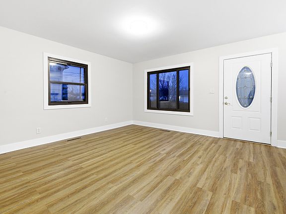 4th image of 1331 Woodnell Ave
