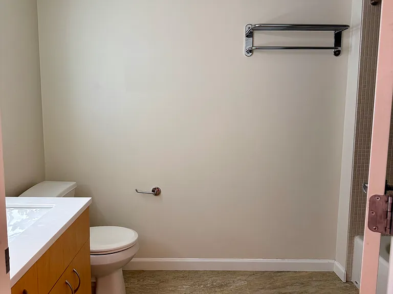 103 Bellevue Ave E #502 — Photo 7