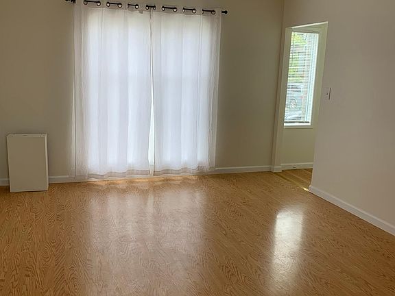 3rd image of 221 Joost Ave