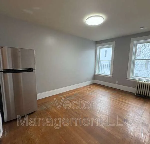 1476 Chapel St #304 — Photo 3