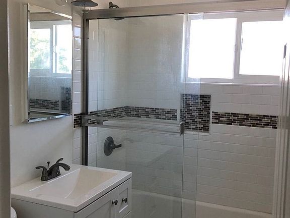4th image of 2248 Canyon Dr APT C