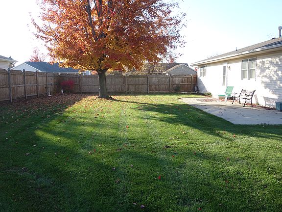 Private fenced back yard