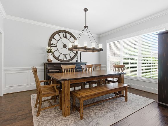 5th image of 3208 Appian Way