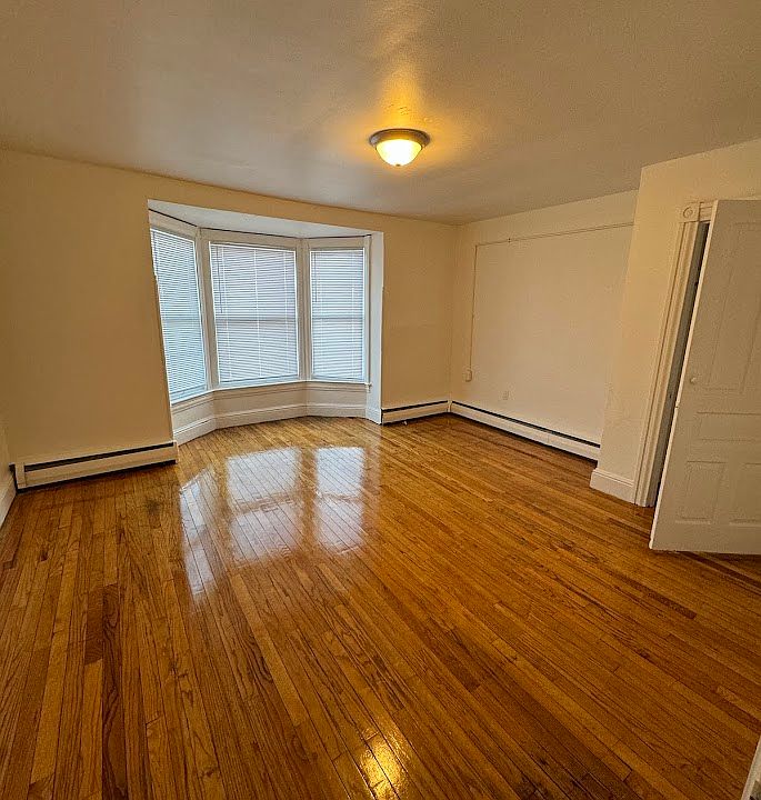 1st image of 623 Wallace St Unit 2