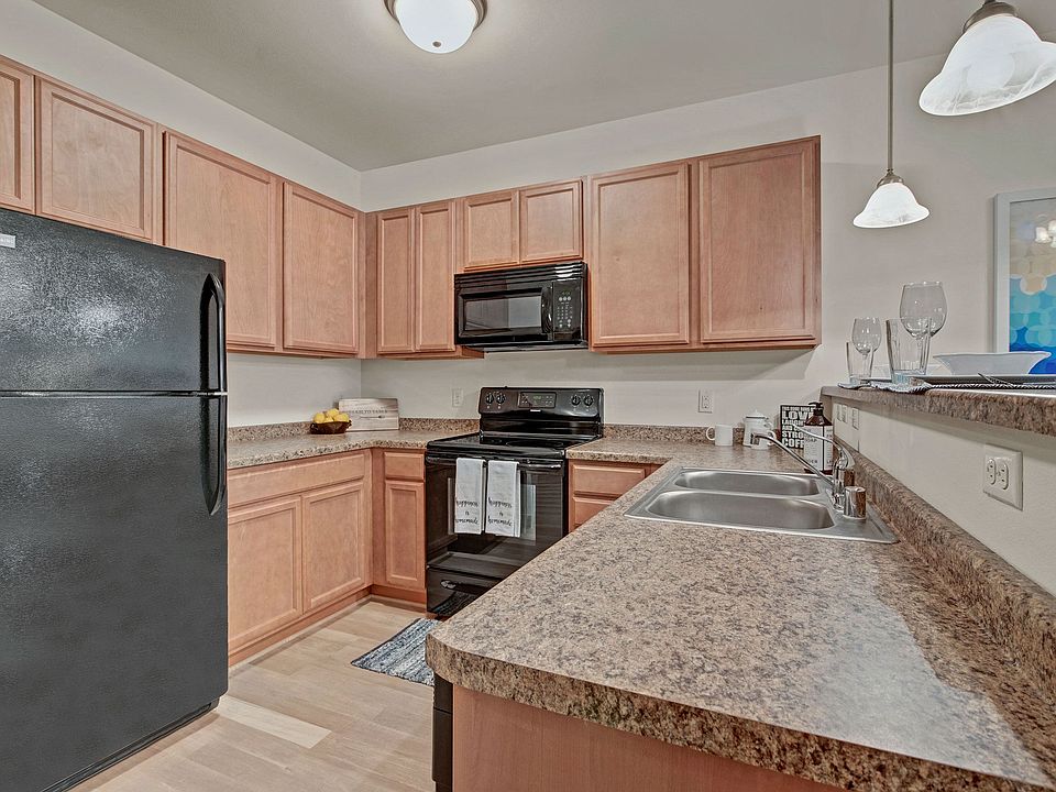 Tons of Storage and Energy Efficient Appliances