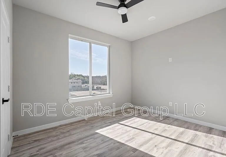 948 Corinth Street Rd #3 — Photo 34
