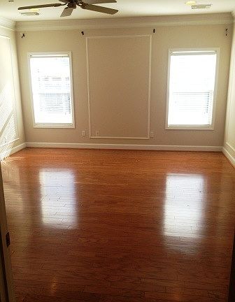 4th image of 947 Lynn Oaks St