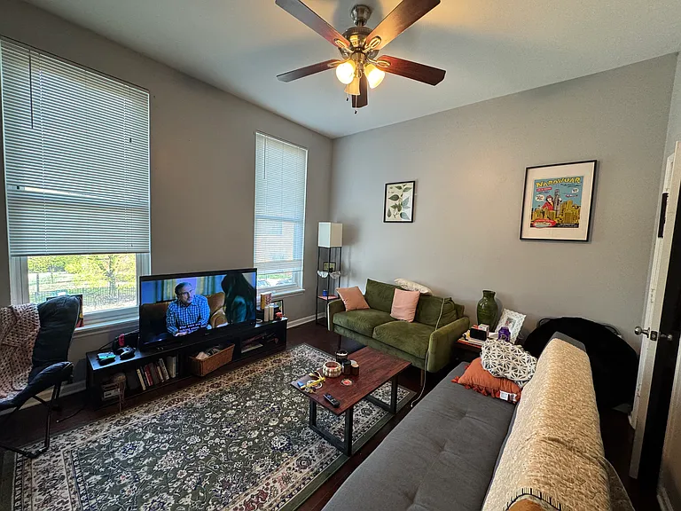 1225 W Erie St #2 — Photo 7