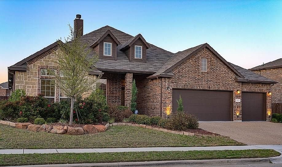 1st image of 6 Oakridge Ln