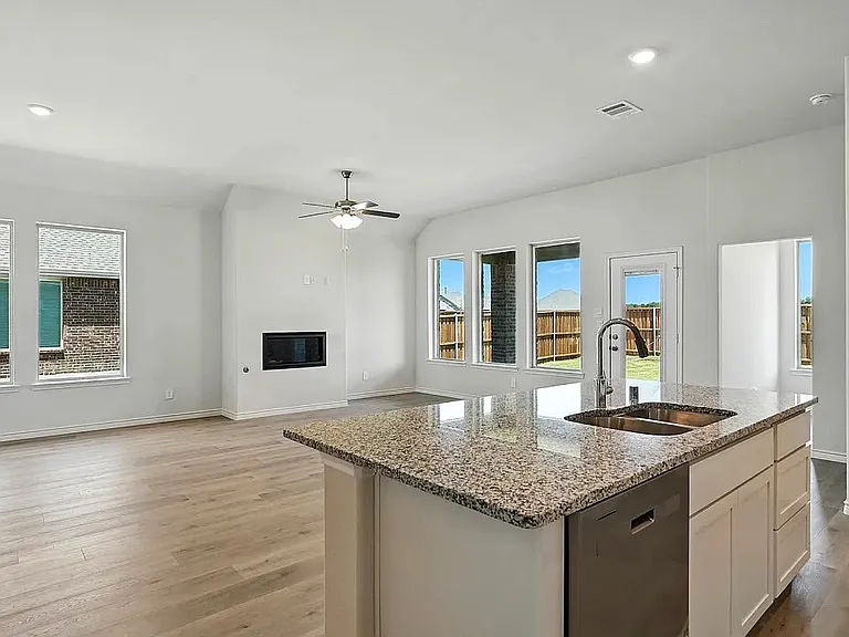4191 Waldron Trl — Photo 4