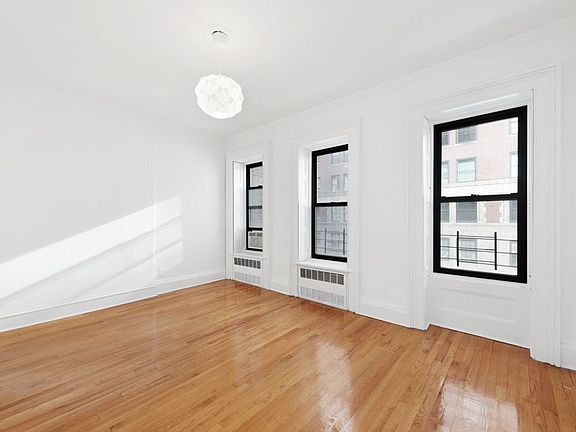 2nd image of 122 E 93rd St APT 2