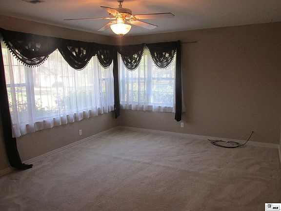 5th image of 4817 Lake Dr