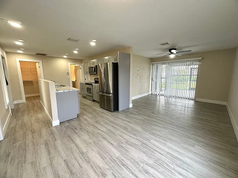 3629 SE 15th Pl — Photo 8
