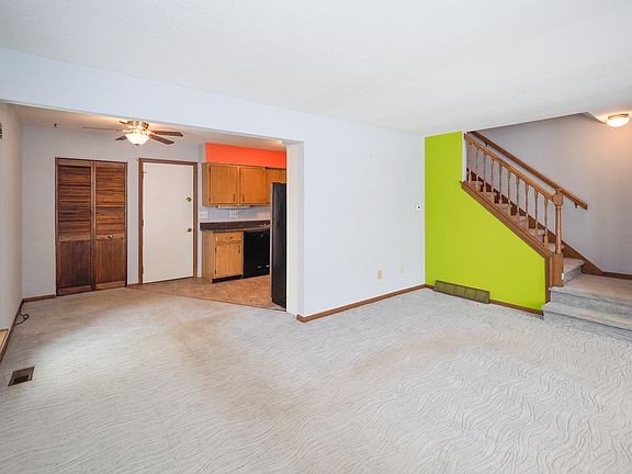 5th image of 3430 Shadow Bend Dr APT B
