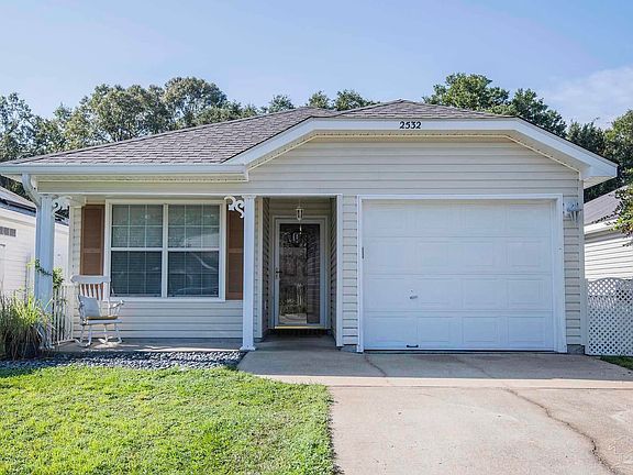 4th image of 2532 Trailwood Dr