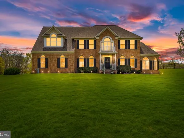 2520 Shoal Creek Dr, Hampstead, MD 21074