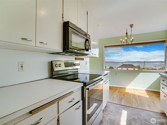 4th image of 2602 McCarver Street