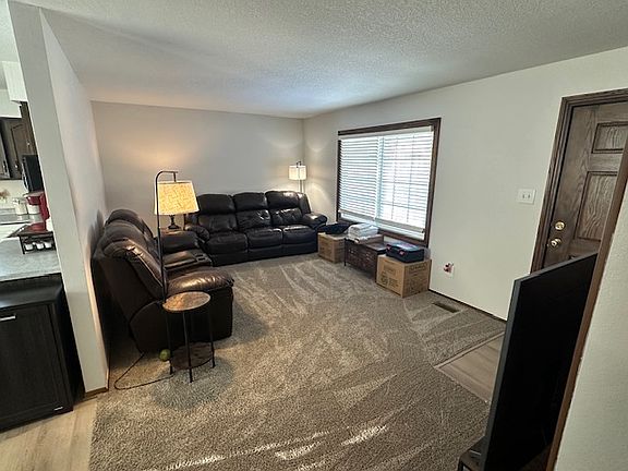 3rd image of 1114 Westside Dr