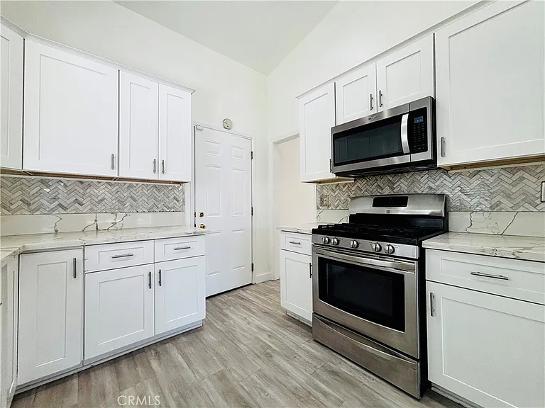 14108 Travers Dr — Photo 24