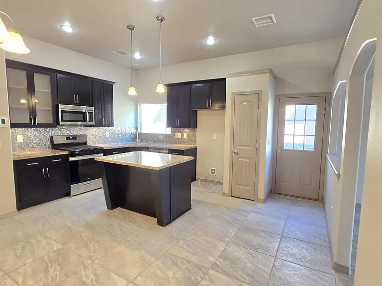 3857 Loma Cortez Dr — Photo 12