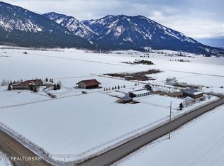 27 Canyon Dr, Etna, WY 83118