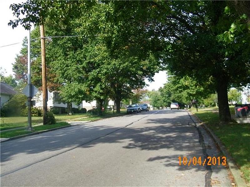 1st image of 3272 Carriage Ln
