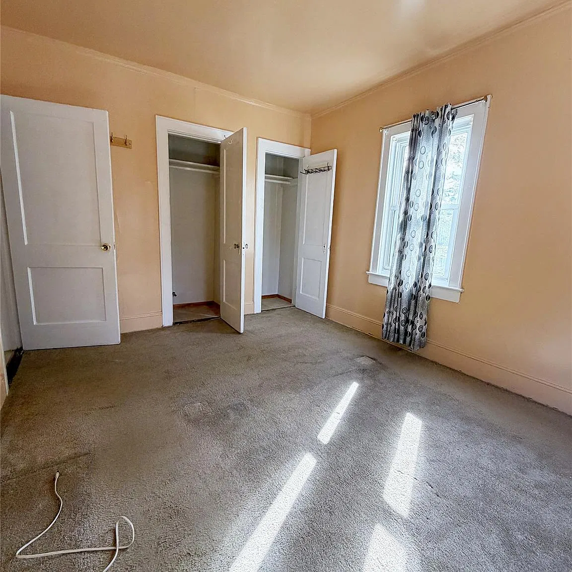 2 bed, 1.0 bath, 1150 sqft, $2,600 — Photo 2