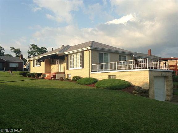 2nd image of 65371 Three Hills Dr