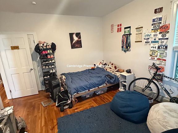 2nd image of 86 Norfolk St #2
