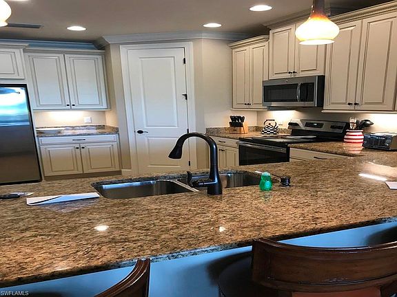 3rd image of 8776 Bellano Ct #102