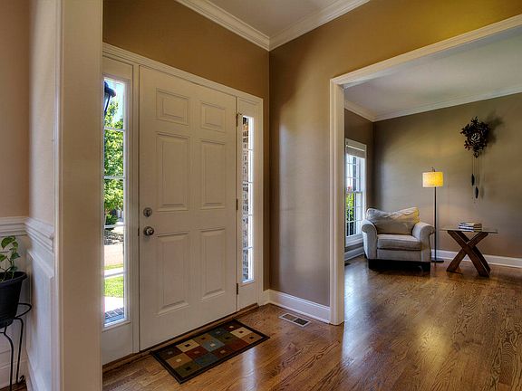 4th image of 2013 Willow View Ln