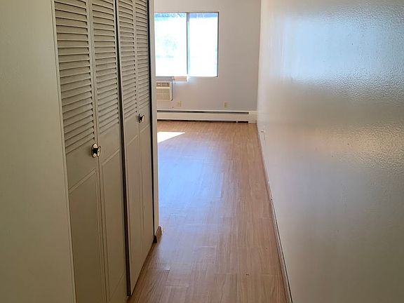 5th image of 720 6th Ave SE #104