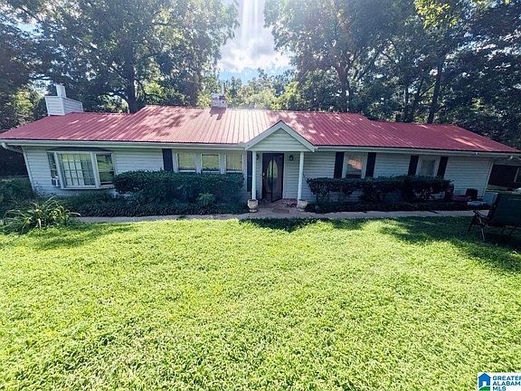 2nd image of 916 Lynn Dale Ln