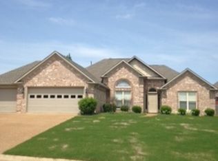 11 Amber Oaks Cv, Jackson, TN 38305