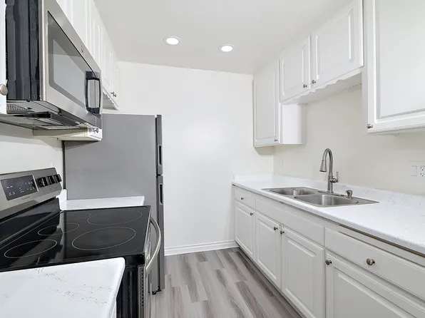 Pine Vista Apartments, 330 K St APT 18, Chula Vista, CA 91911