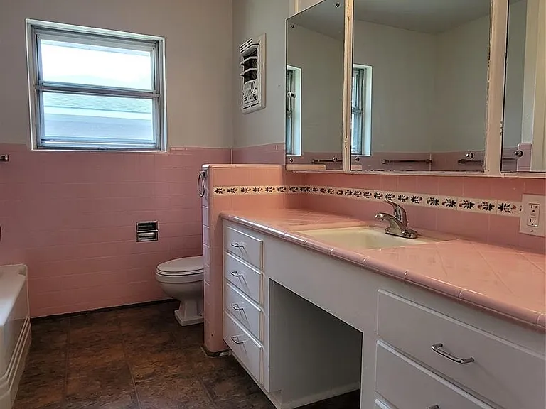 801 Rosewood Dr — Photo 16