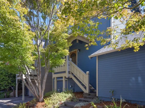 2 Rain Tree Court, Petaluma, CA 94952