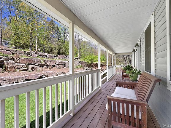 4th image of 319 Reservoir Road