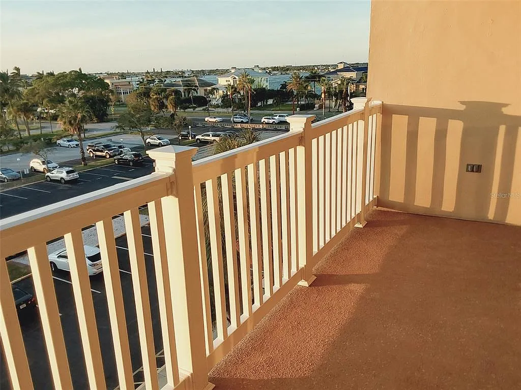 1 bed, 1.5 bath, 900 sqft, $2,250 — Photo 2