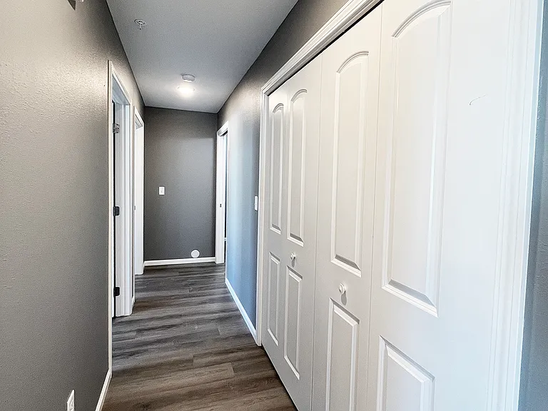 Creekside Townhomes — Photo 24