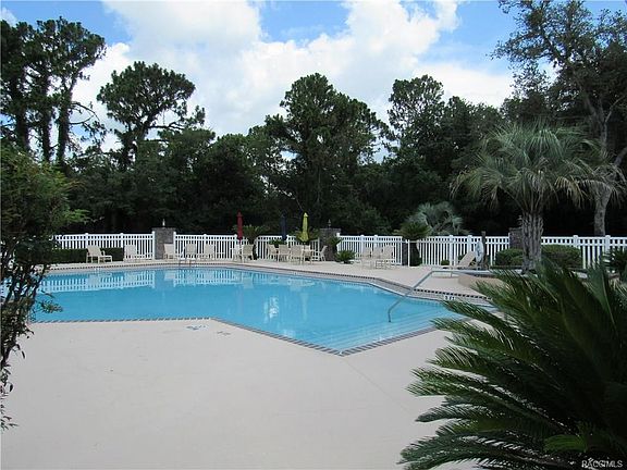 2nd image of 102 W Honey Palm Loop