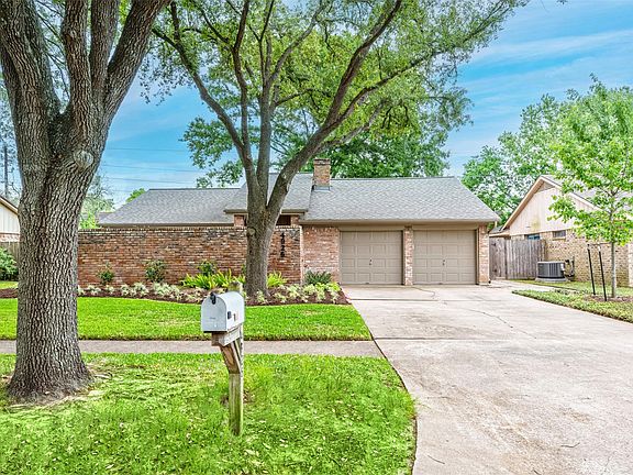 2nd image of 4926 Whispering Falls Dr