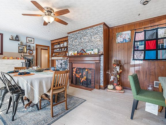 2nd image of 706 Crittenden Cir