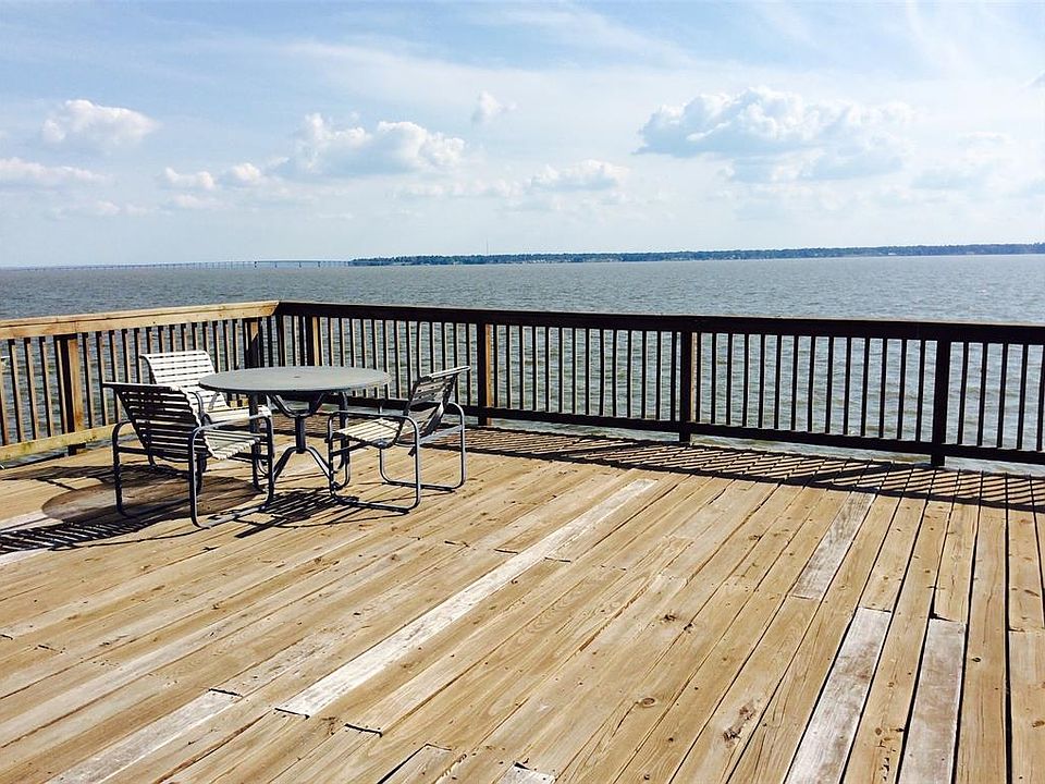 1st image of 262 Lakeshore S