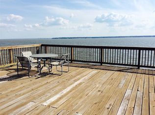 262 Lakeshore S, Onalaska, TX 77360